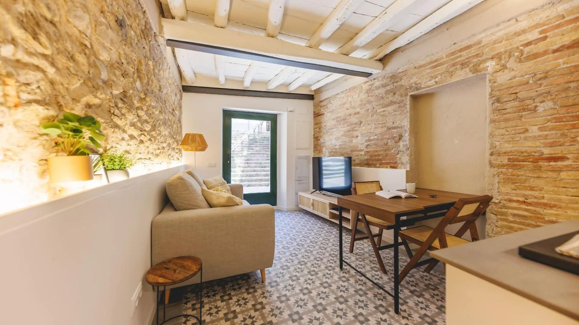 Bravissimo Mora 14, Monthly Apartment Girona